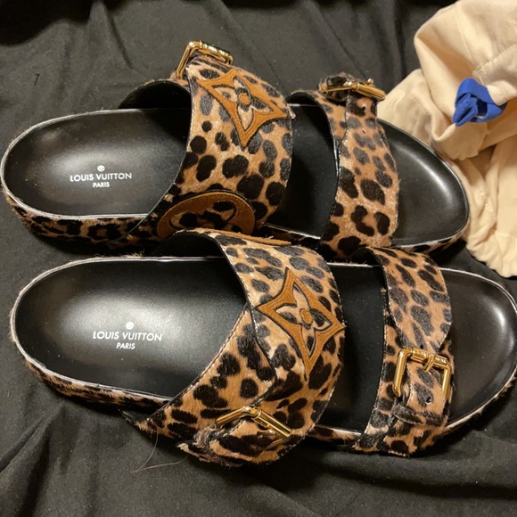 LV SANDALS - Picture 3 of 3